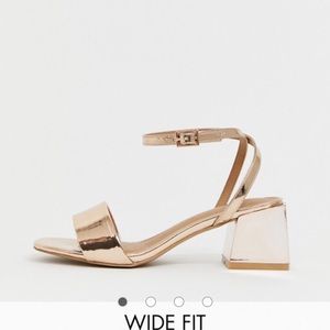 ASOS DESIGN Wide Fit block heeled sandals sz 9